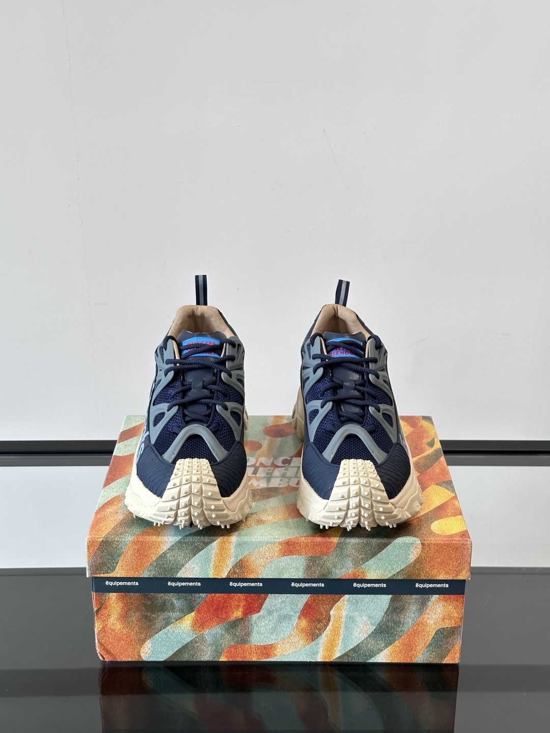 MONCLER✖️SALEHEBEMBURYTrailgriP Amoeba,这双运动鞋,宛如时尚与活力