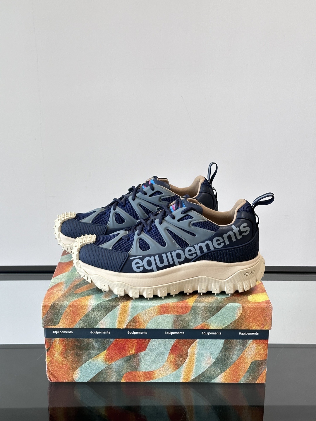 MONCLER✖️SALEHEBEMBURYTrailgriP Amoeba,这双运动鞋,宛如时尚与活力