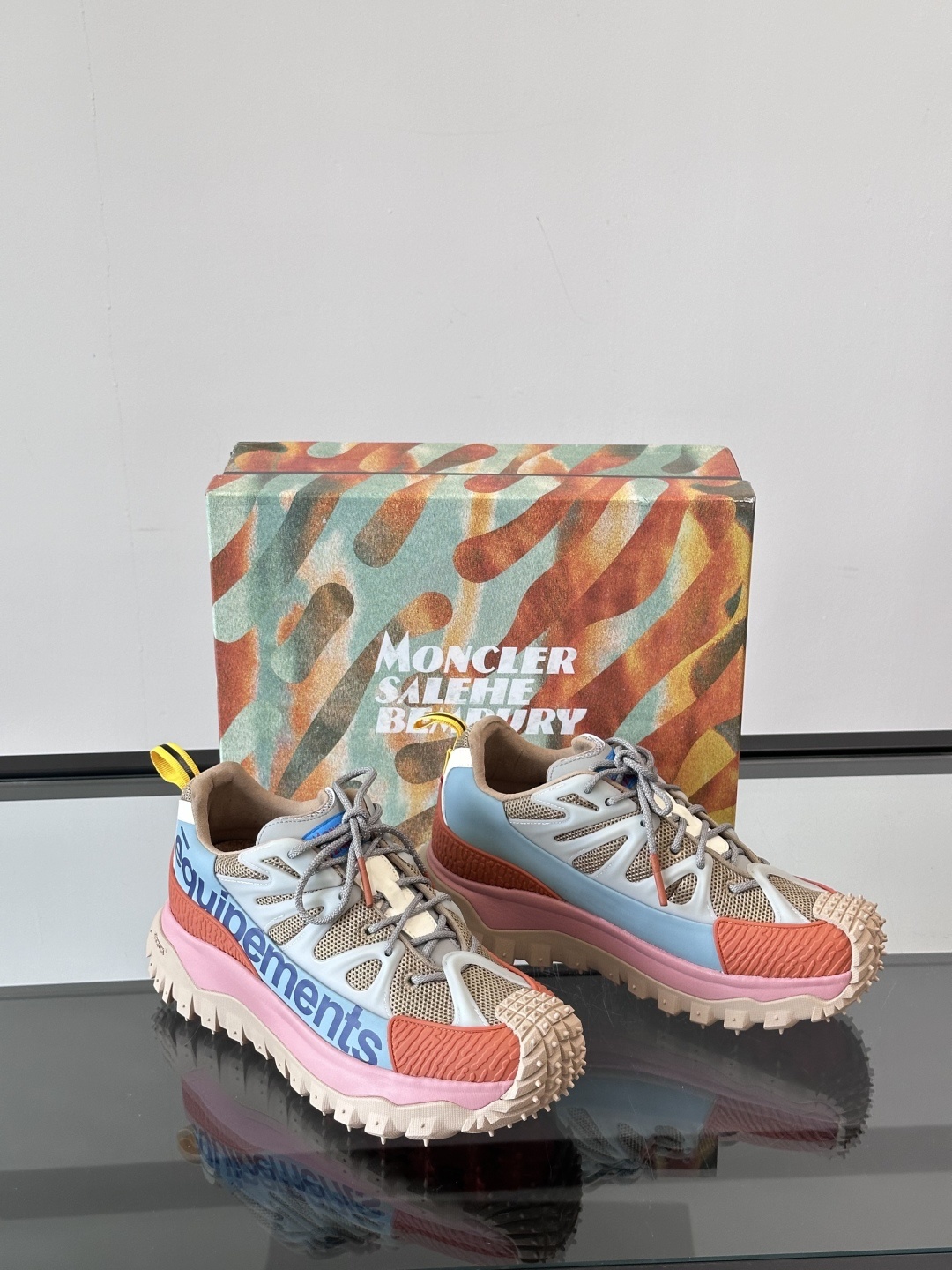 MONCLER✖️SALEHEBEMBURYTrailgriP Amoeba,这双运动鞋,宛如时尚与活力