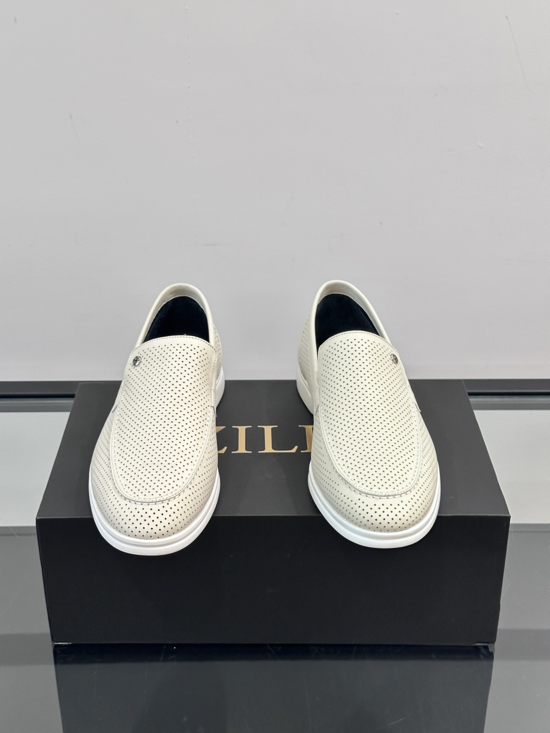 ZILLI法国顶奢男鞋👞ZILLI目之所及‼️简约风貌随心而行。‼️神形兼备，谱写男士魅力。👀棱角之间，