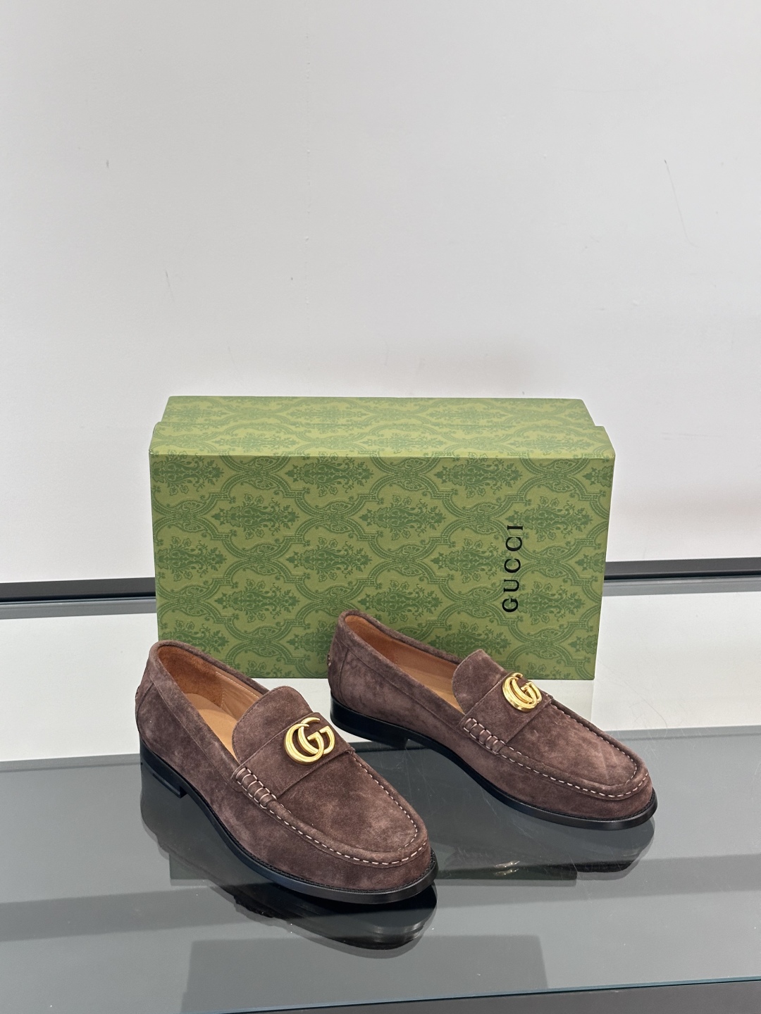Gucci～高端真皮男士休闲皮鞋，鞋面选用进口头层牛皮材质。低调奢华气质十足，脚感舒适！真皮大底，头层牛
