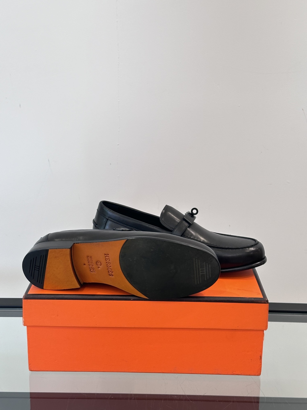 爱马仕Hermes皮鞋👞。2025高级感商务穿搭必备的男鞋~~进口原版牛皮，水染头层牛里，进口真皮大底！