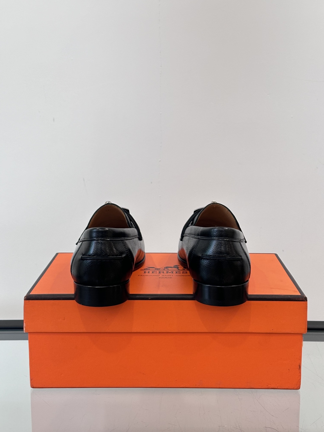 爱马仕Hermes皮鞋👞。2025高级感商务穿搭必备的男鞋~~进口原版牛皮，水染头层牛里，进口真皮大底！