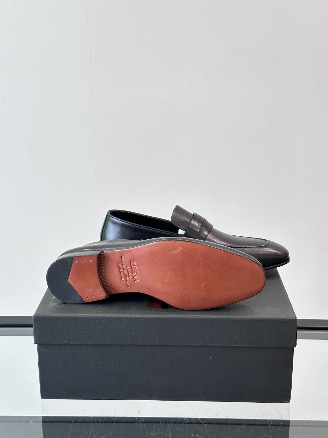 Zegna/杰尼亚 手工精品男士皮鞋 ，意大利进口皮胚 胎牛皮面 内里小牛皮  纯手工上色工艺 皮质细腻