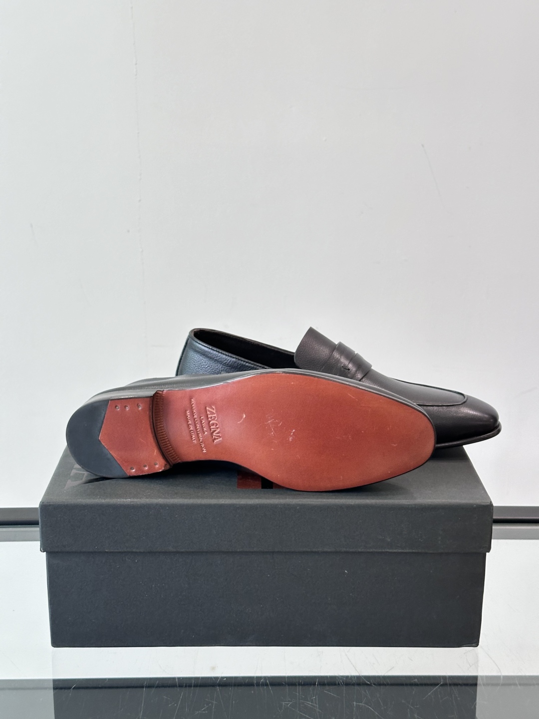 Zegna/杰尼亚 手工精品男士皮鞋 ，意大利进口皮胚 胎牛皮面 内里小牛皮  纯手工上色工艺 皮质细腻