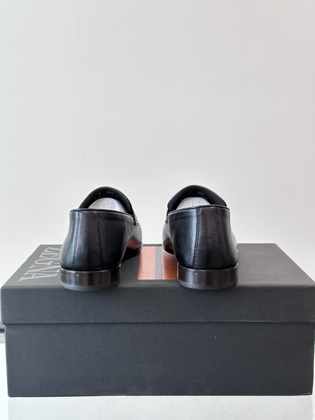 Zegna/杰尼亚 手工精品男士皮鞋 ，意大利进口皮胚 胎牛皮面 内里小牛皮  纯手工上色工艺 皮质细腻