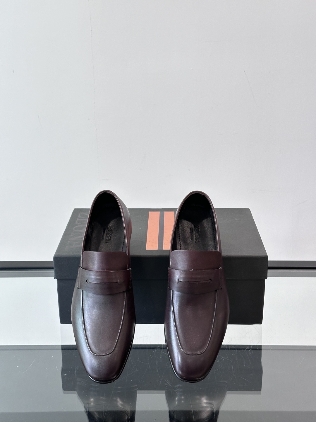 Zegna/杰尼亚 手工精品男士皮鞋 ，意大利进口皮胚 胎牛皮面 内里小牛皮  纯手工上色工艺 皮质细腻