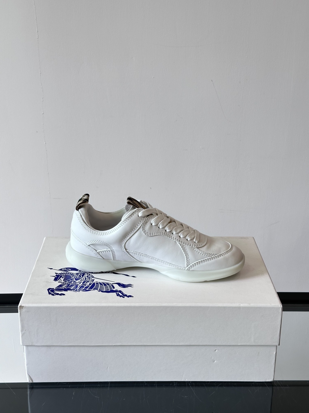 𝐁𝐔𝐑𝐁𝐄𝐑𝐑𝐘巴宝莉 终于来了|酷·飒 格纹terrace运动鞋 ,巴宝莉(Burberry)经典原素