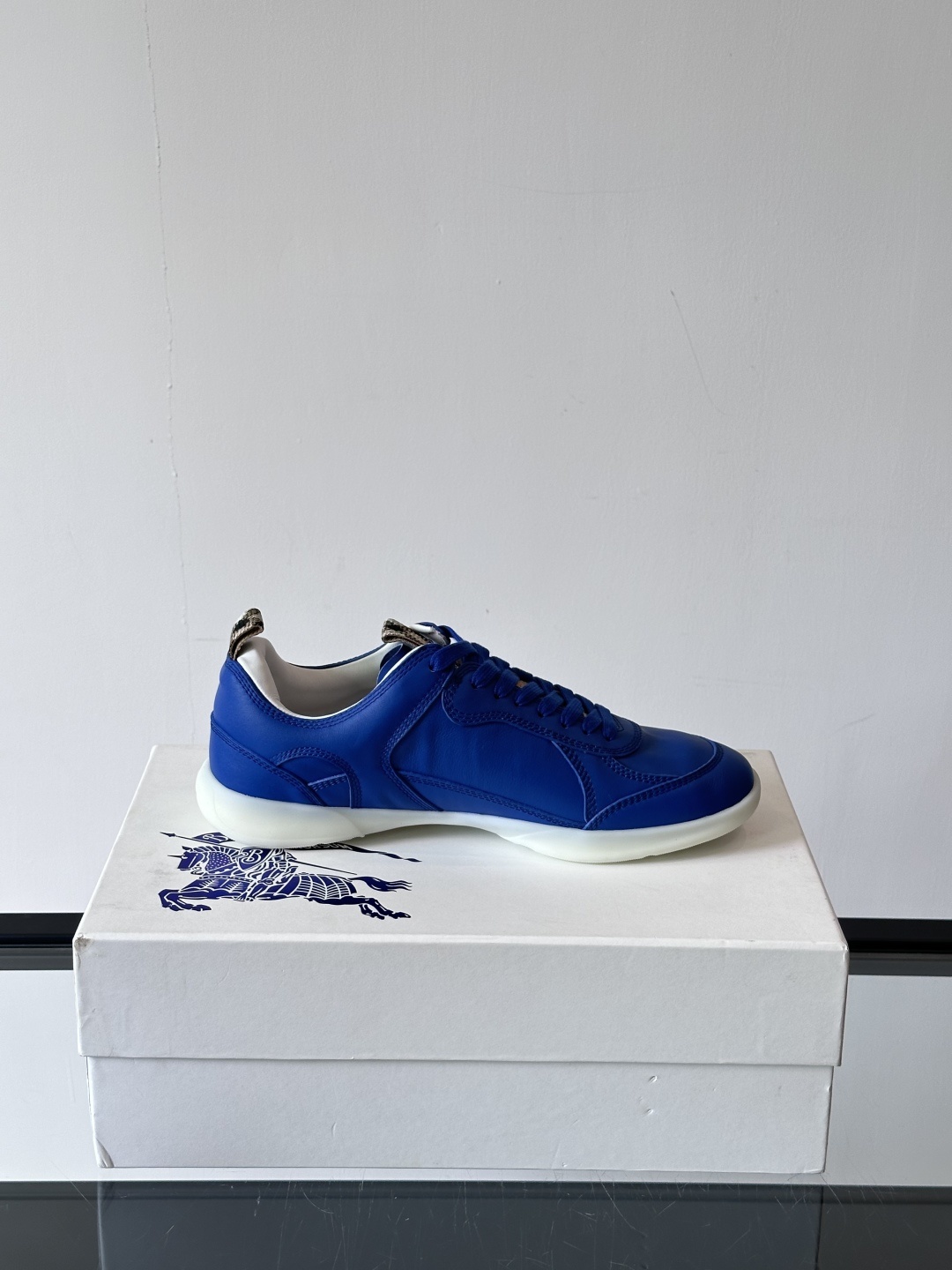 𝐁𝐔𝐑𝐁𝐄𝐑𝐑𝐘巴宝莉 终于来了|酷·飒 格纹terrace运动鞋 ,巴宝莉(Burberry)经典原素