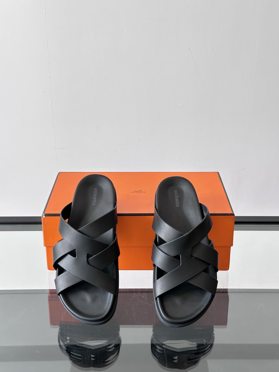 Hermes 爱马仕新款 Kazimir凉鞋 男士拖鞋 。2025夏季二舅拖鞋凉拖鞋🥿上脚超级轻盈舒适，