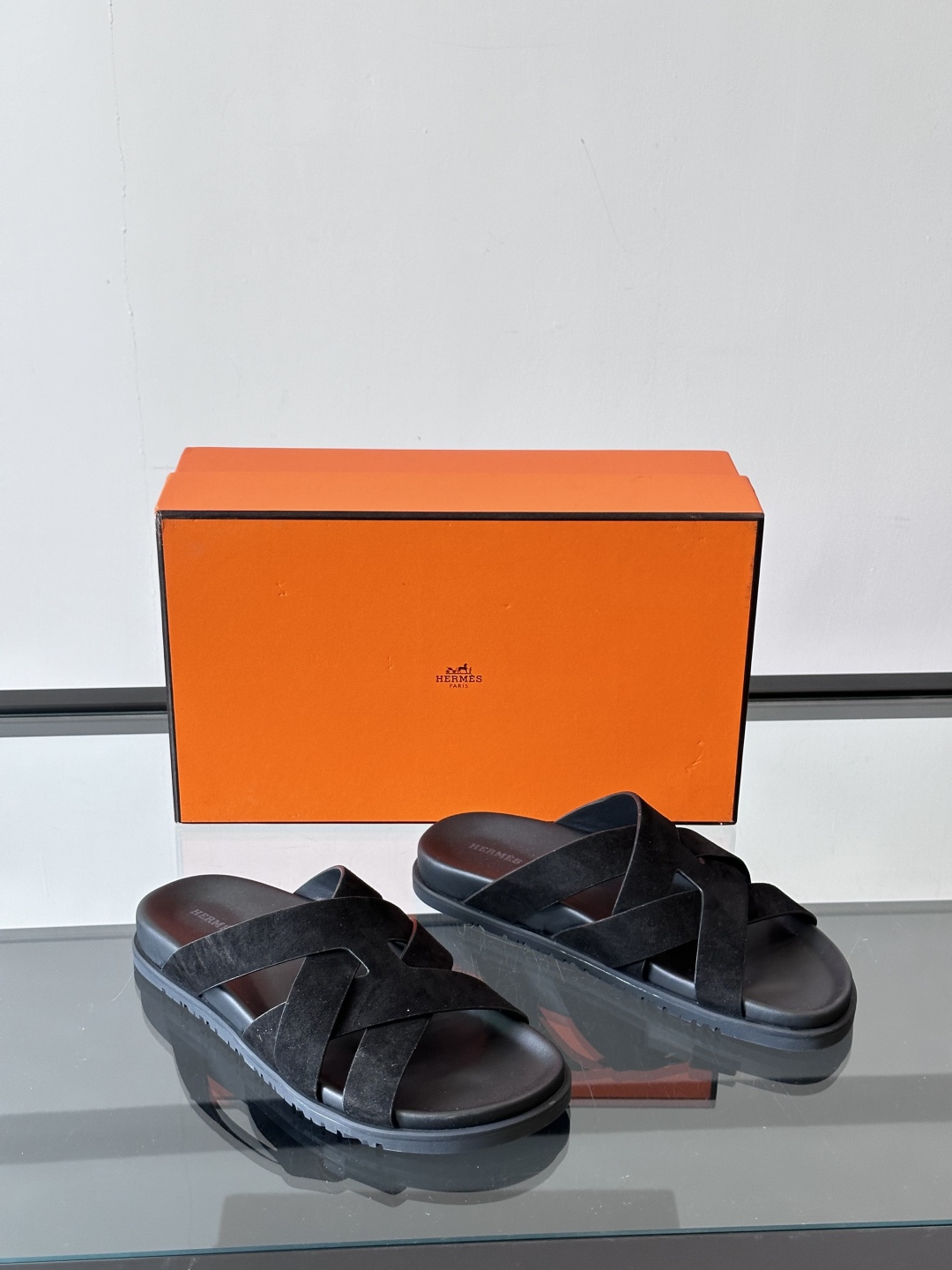 Hermes 爱马仕新款 Kazimir凉鞋 男士拖鞋 。2025夏季二舅拖鞋凉拖鞋🥿上脚超级轻盈舒适，