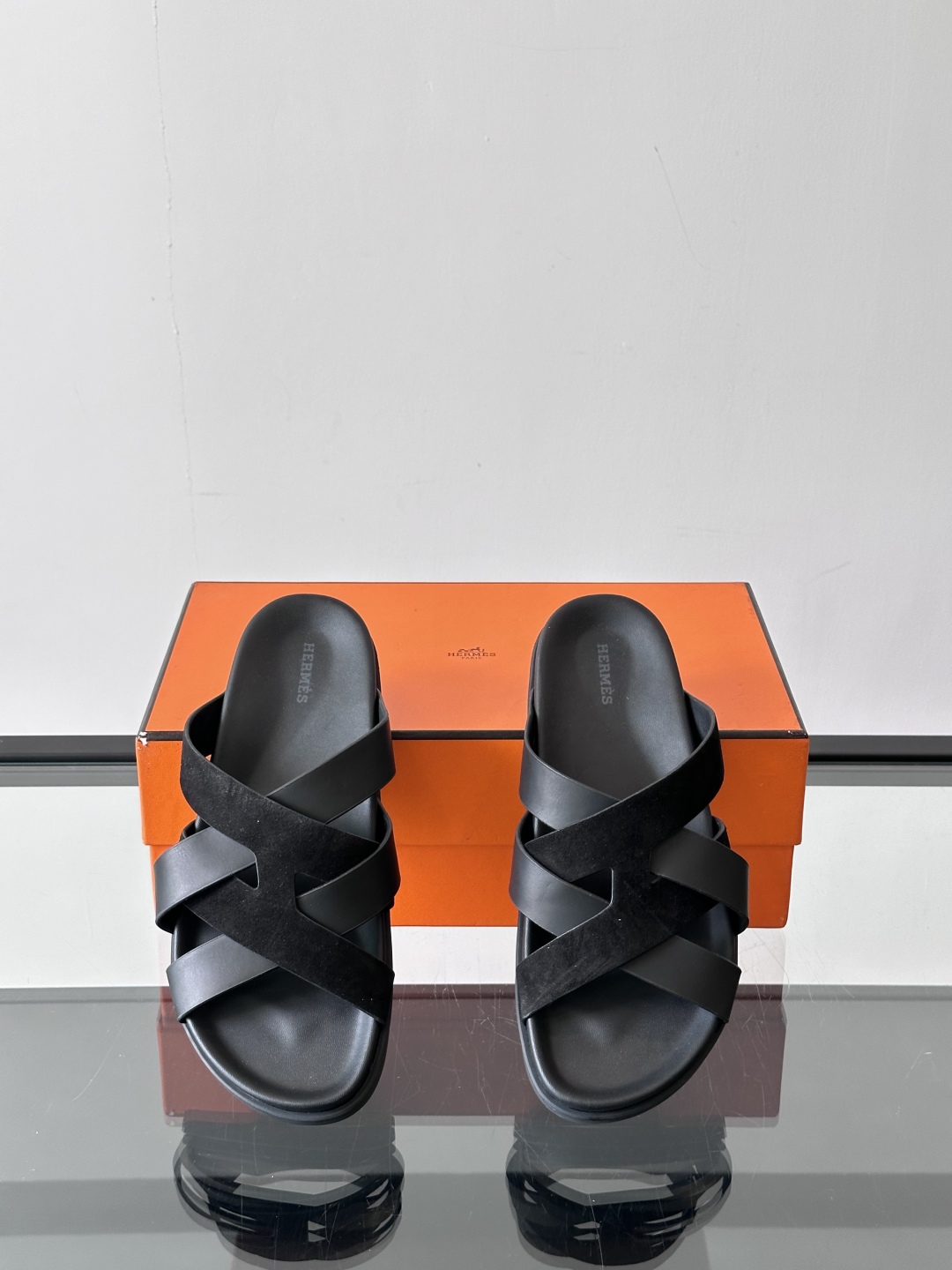 Hermes 爱马仕新款 Kazimir凉鞋 男士拖鞋 。2025夏季二舅拖鞋凉拖鞋🥿上脚超级轻盈舒适，