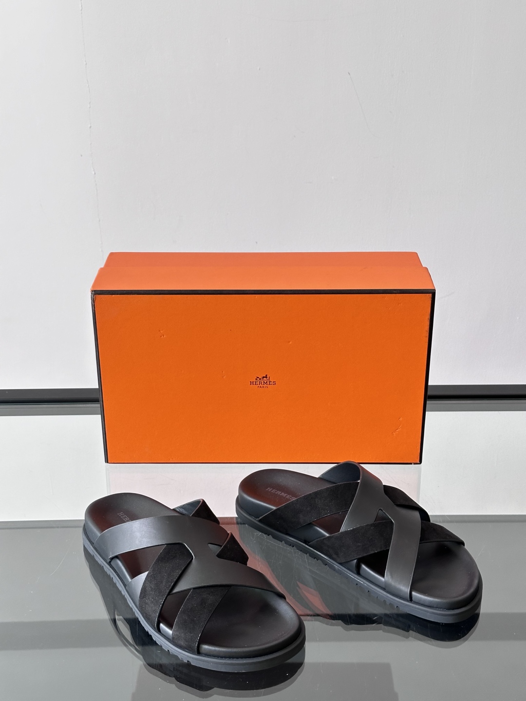 Hermes 爱马仕新款 Kazimir凉鞋 男士拖鞋 。2025夏季二舅拖鞋凉拖鞋🥿上脚超级轻盈舒适，