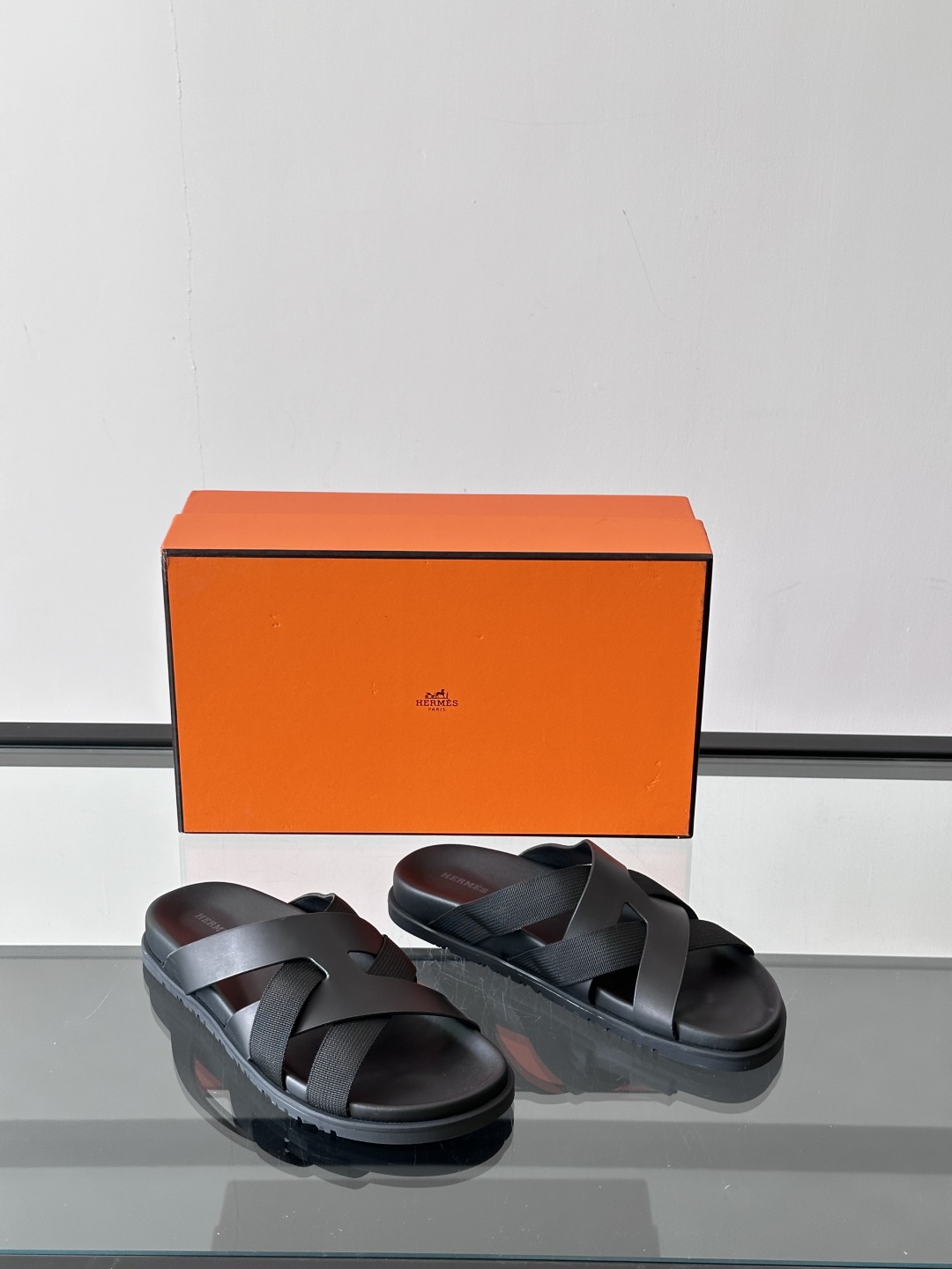 Hermes 爱马仕新款 Kazimir凉鞋 男士拖鞋 。2025夏季二舅拖鞋凉拖鞋🥿上脚超级轻盈舒适，
