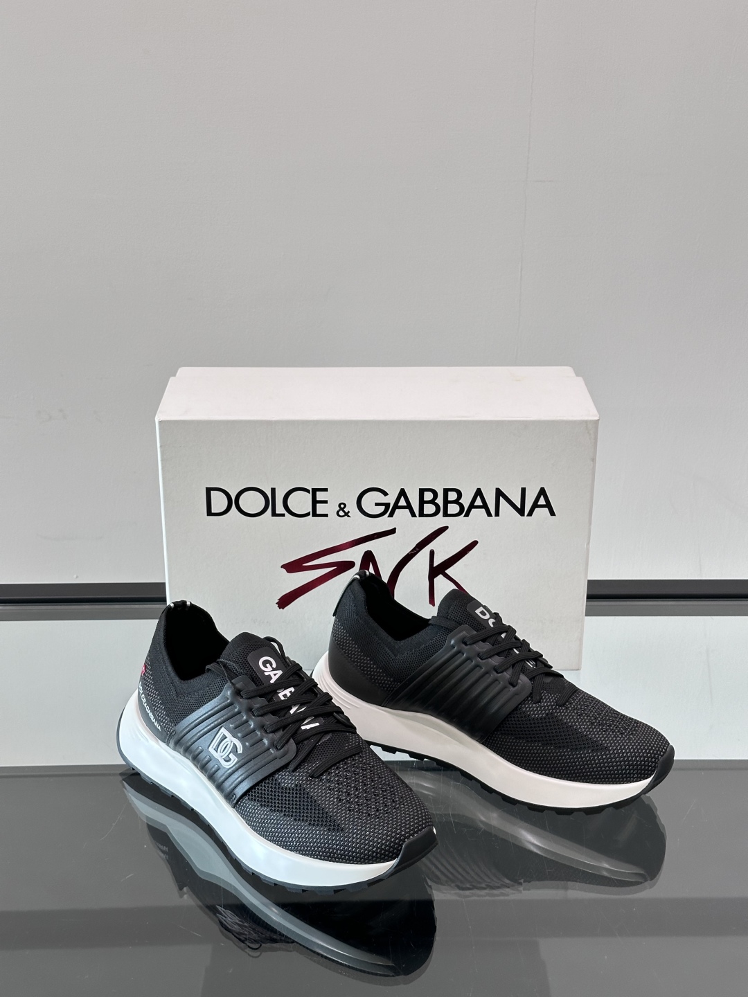 ◾️▫️DG高端精品休闲运动鞋！简单设计吸引眼球，时尚百搭，可为各式造型增光添彩。塑造独具动感活力与摩登