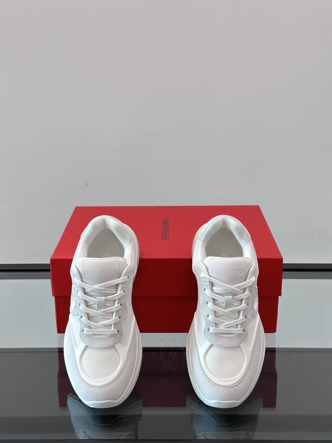 Ferragam/菲拉格慕 男士新款网面透气拼接小牛皮休闲运动鞋👟运动休闲款 时尚百搭 拼色经典搭配 采