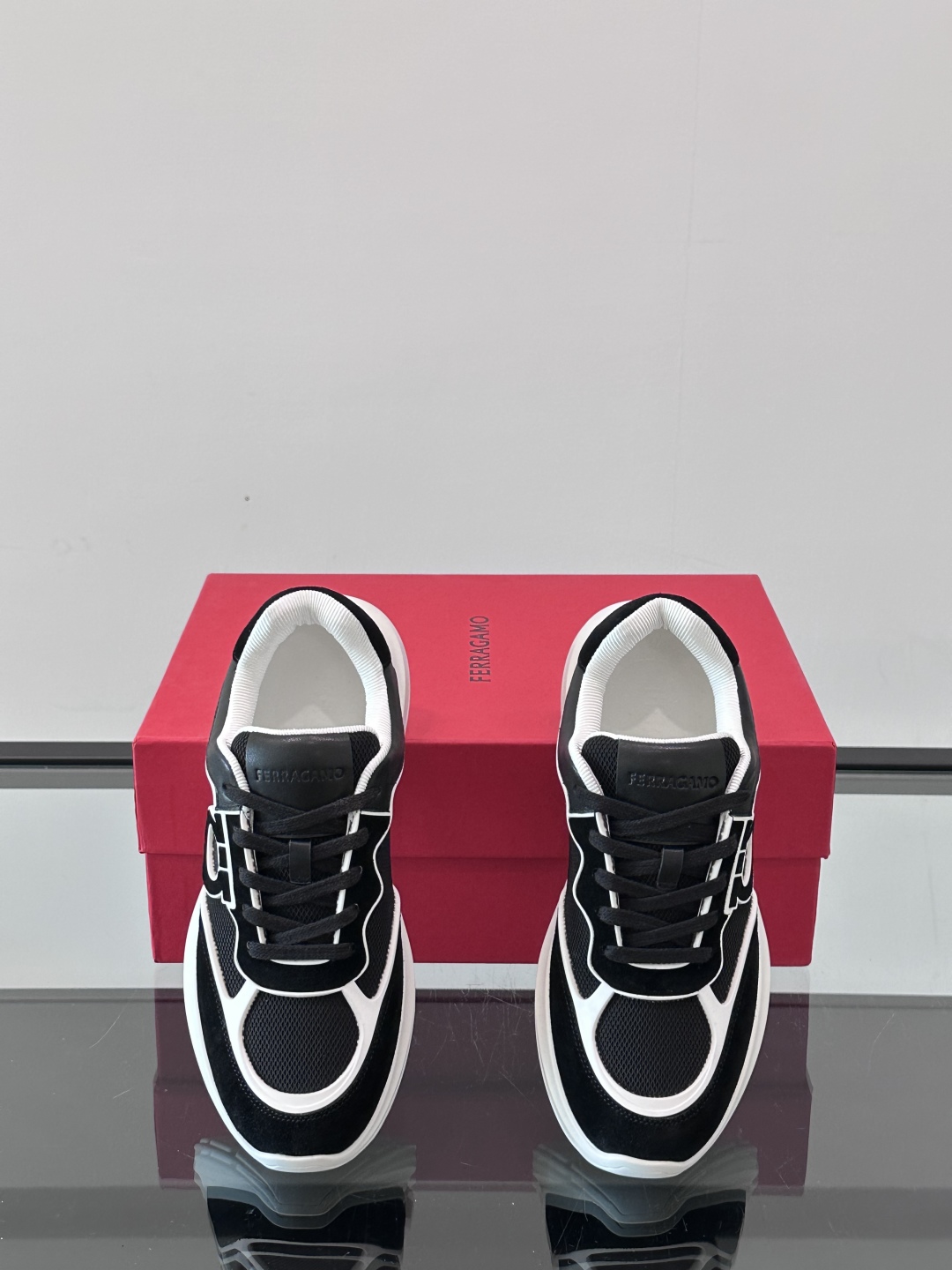 Ferragam/菲拉格慕 男士新款网面透气拼接小牛皮休闲运动鞋👟运动休闲款 时尚百搭 拼色经典搭配 采