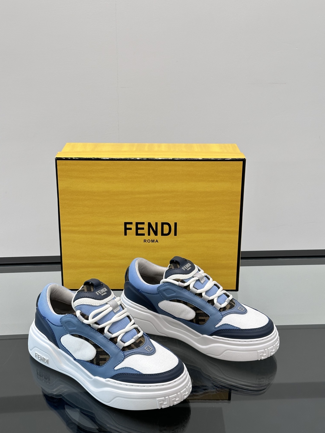Fendi芬迪春夏最新走秀款运动鞋 25秀场出镜率最高的单品 原版购入开发 一比一复刻 设计师Kim J