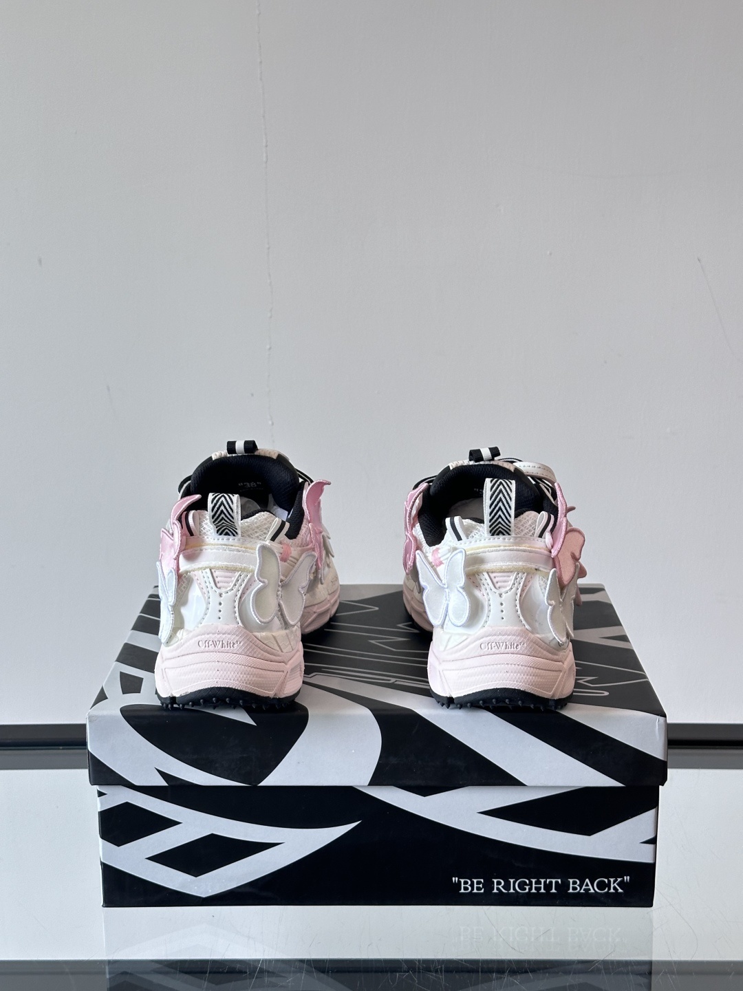 Off-White高街个性老爹休闲鞋。Off-White 最新款跑鞋👟百分百原盒正确版 原楦原纸板数据开