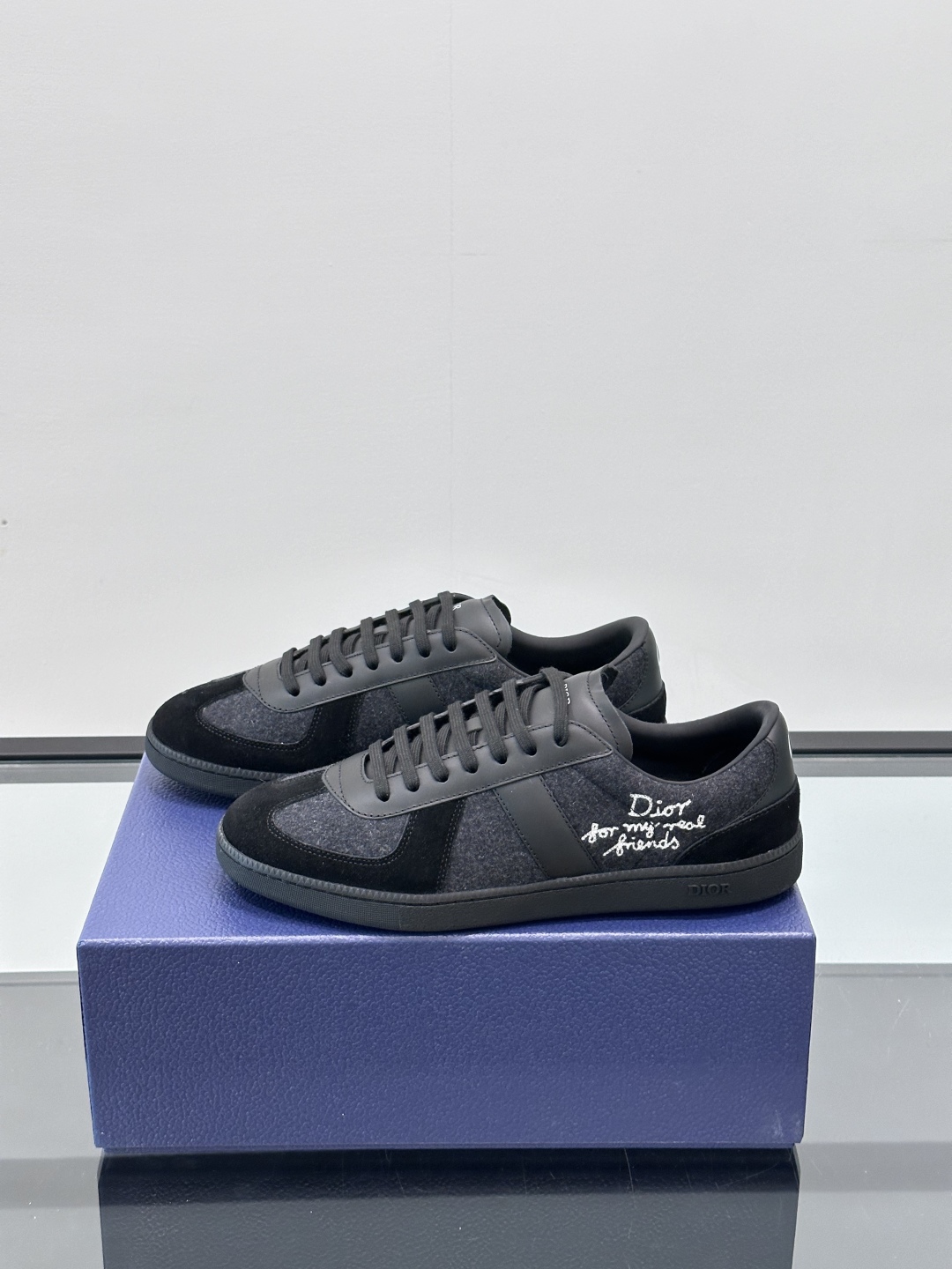 Dior B12281 Sneakers: Iconic Design, Premium Leather, and Signature Style 4 cmp i1750066414706 1265 0 2