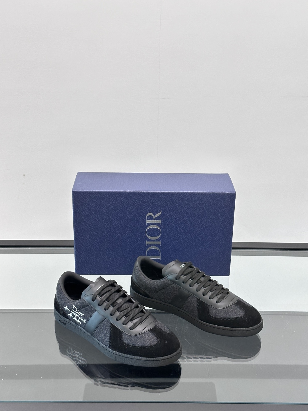 Dior B12281 Sneakers: Iconic Design, Premium Leather, and Signature Style 6 cmp i1750066417438 1195 0 4