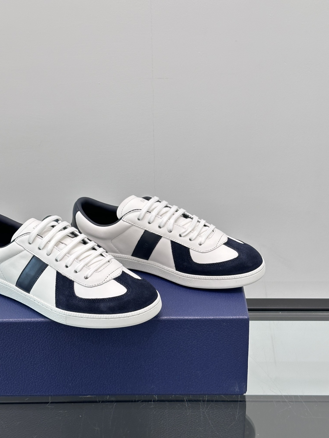 Dior B12281 Men's Sneaker White Leather with 'Dior' Logo - Size 39-44 8 cmp i1750066505243 1521 0 6