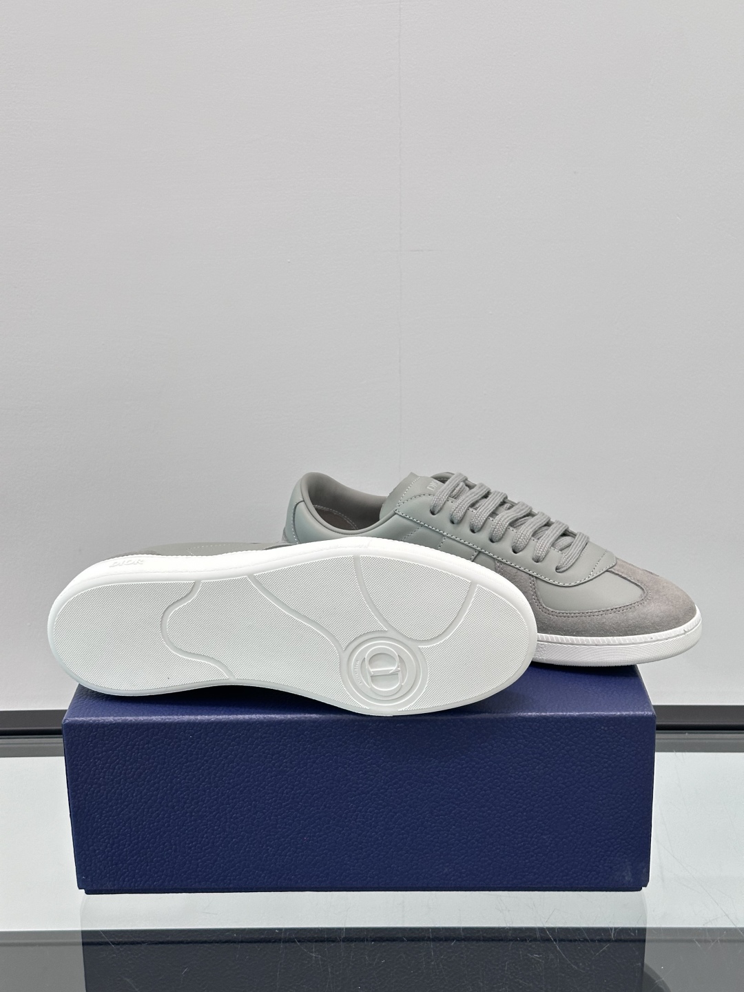 Dior B22 Men's Sneakers White Leather Logo Accents Size 39-44 10 cmp i1750066561248 208 0 8