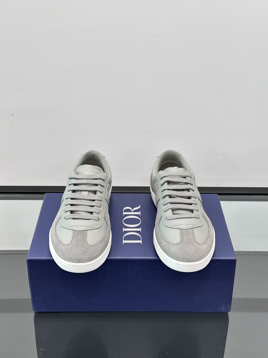 Dior B22 Men's Sneakers White Leather Logo Accents Size 39-44 3 cmp i1750066563598 1182 0 1