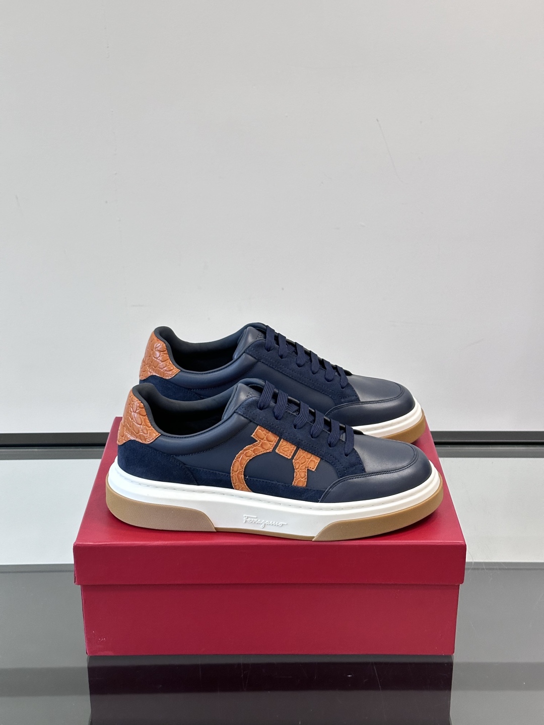 Ferragamo Men's Gancini Trim Sneakers - Stylish Low-Top Design 2 cmp i1750224579625 401 0 0