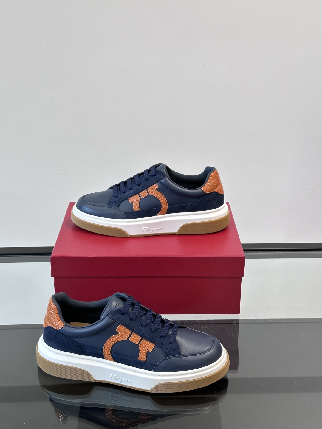 Ferragamo Men's Gancini Trim Sneakers - Stylish Low-Top Design 5 cmp i1750224581389 9740 0 3