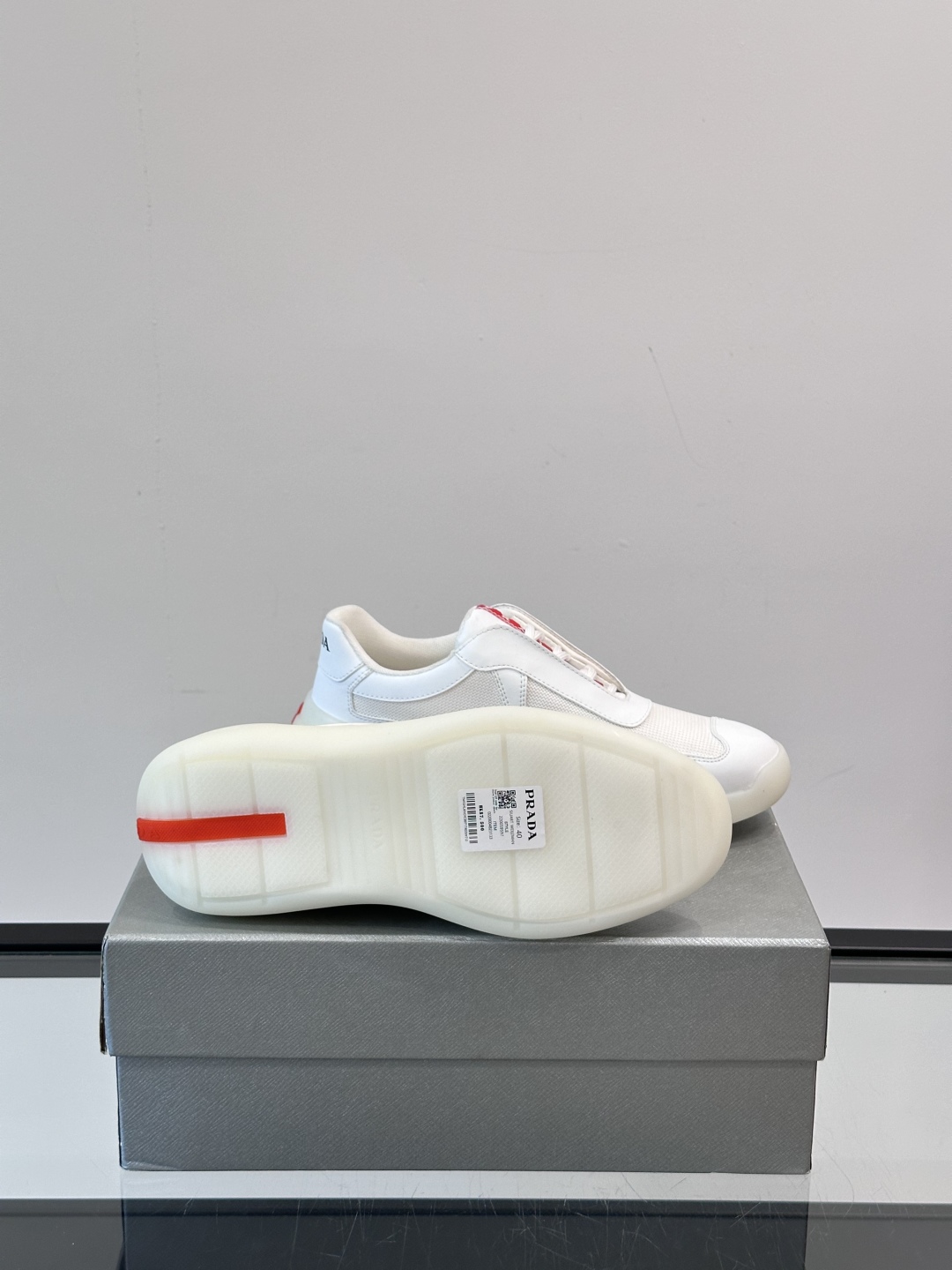 Prada/普拉达 夏季新款Bike织物运动鞋👟！运动鞋低帮系带款 款式时尚大方 头层牛皮拼接透气网面打