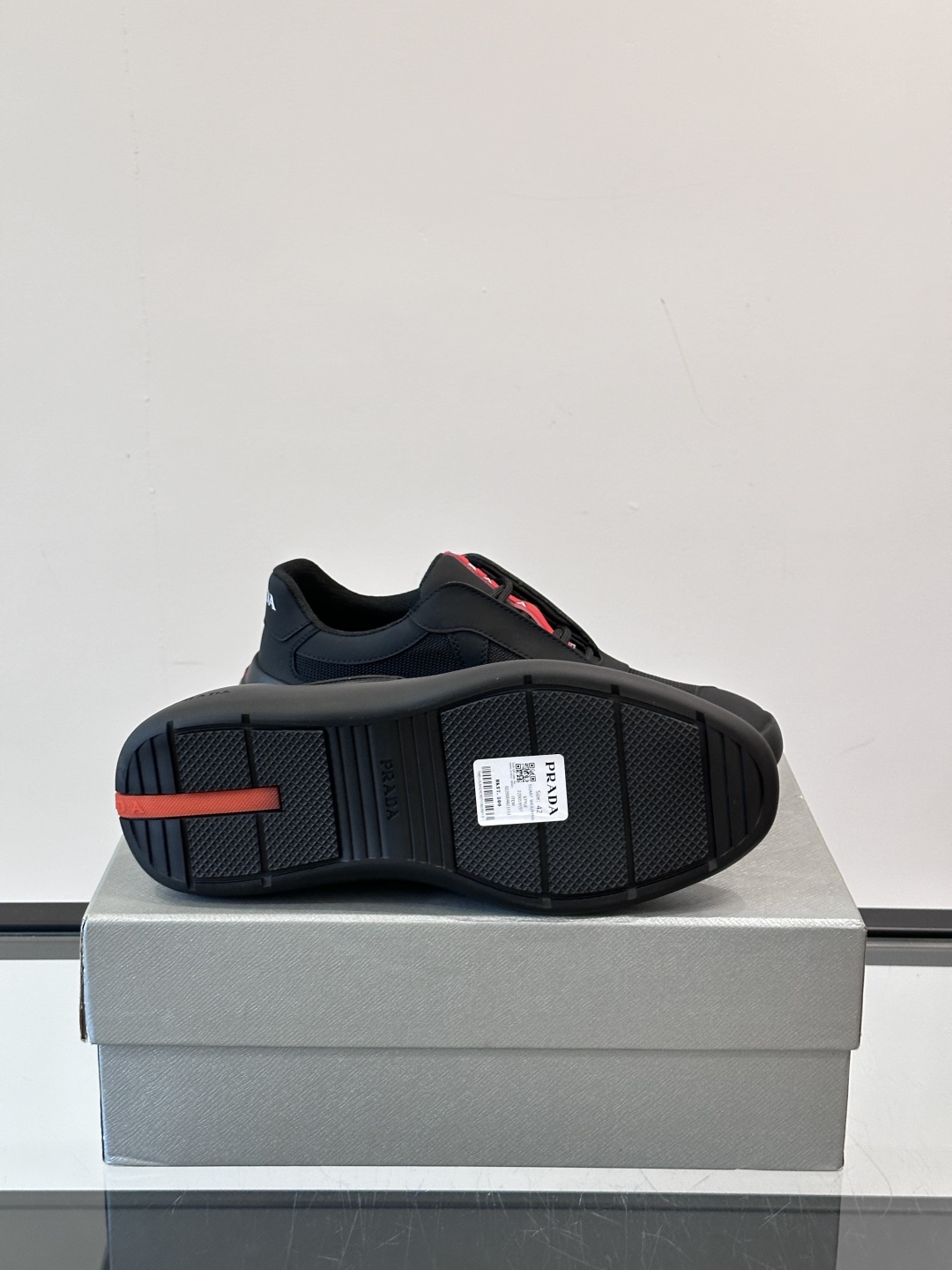 Prada/普拉达 夏季新款Bike织物运动鞋👟！运动鞋低帮系带款 款式时尚大方 头层牛皮拼接透气网面打
