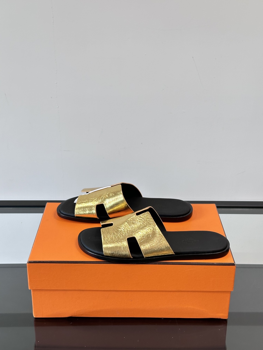 ◾️▫️Hermes 高端真皮大底男士拖鞋，高品质经典单品，用料上乘考究，版型宽松舒适，推荐入手，鞋面选