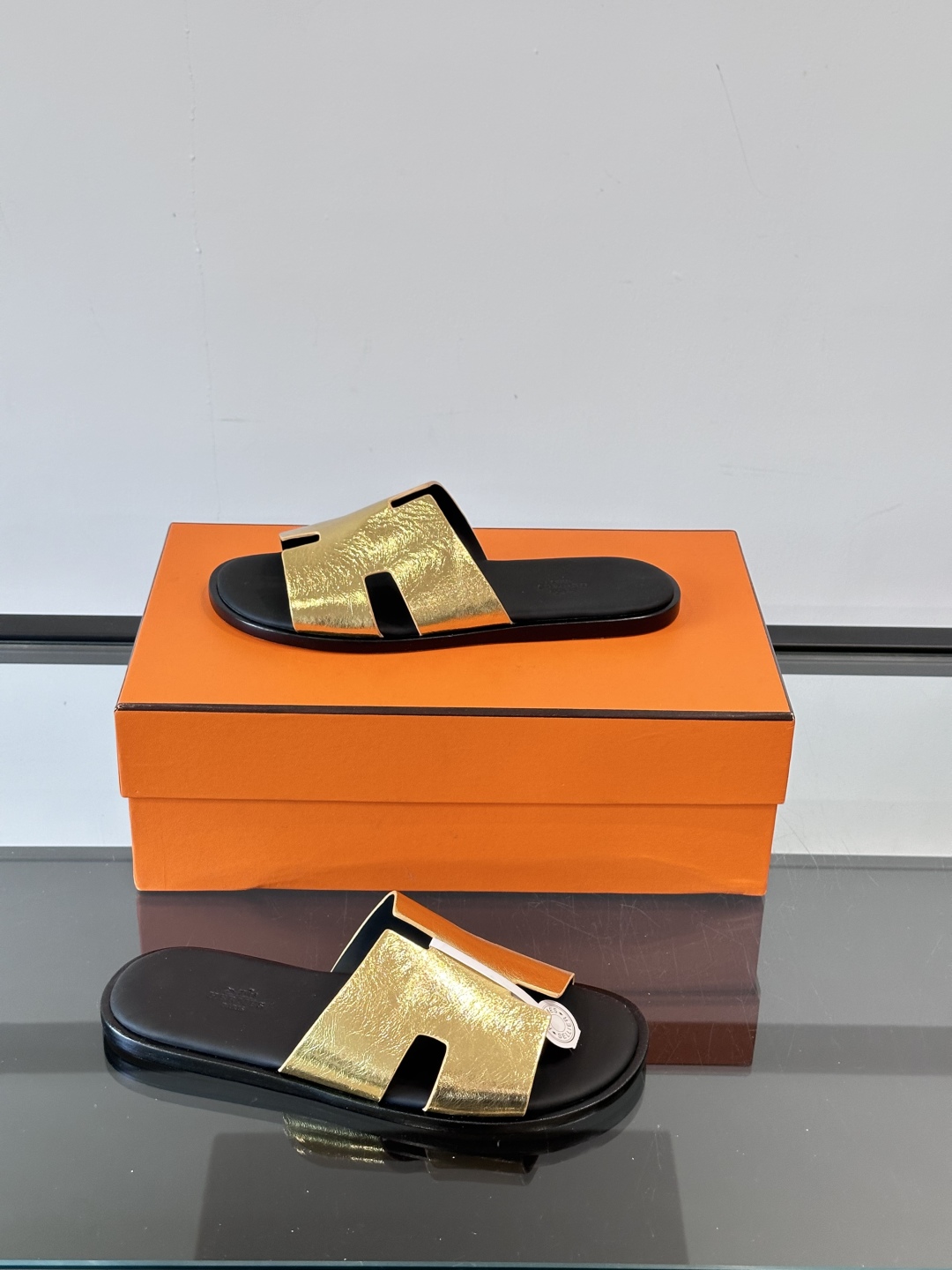 ◾️▫️Hermes 高端真皮大底男士拖鞋，高品质经典单品，用料上乘考究，版型宽松舒适，推荐入手，鞋面选