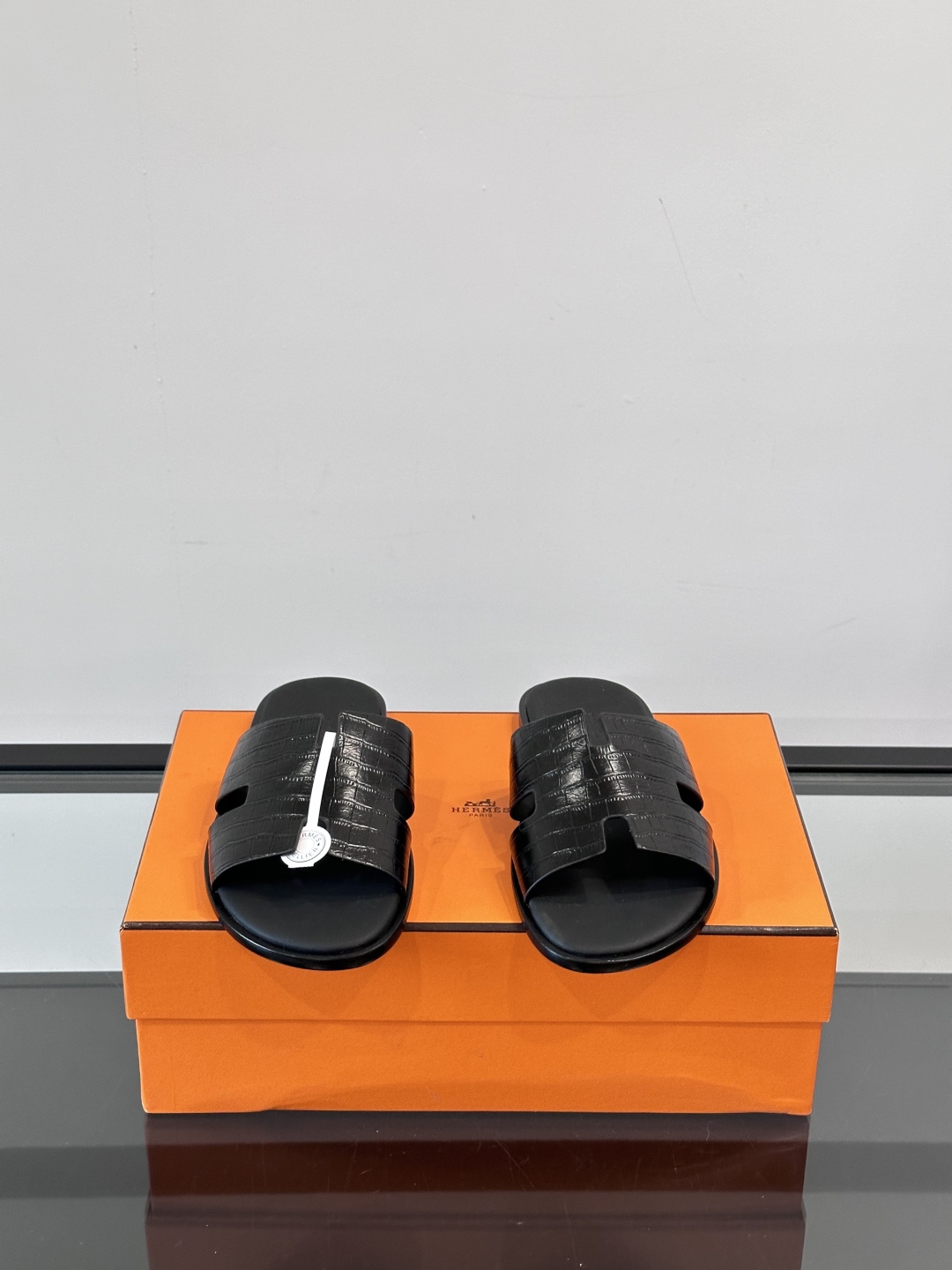 ◾️▫️Hermes 高端真皮大底男士拖鞋，高品质经典单品，用料上乘考究，版型宽松舒适，推荐入手，鞋面选