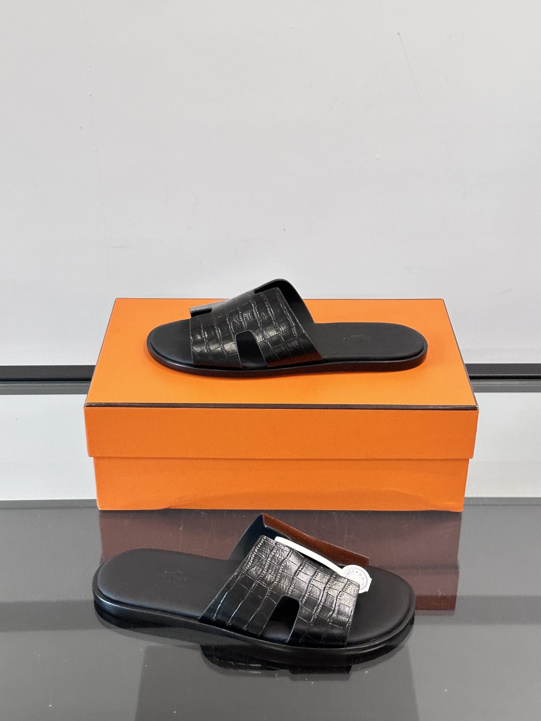 ◾️▫️Hermes 高端真皮大底男士拖鞋，高品质经典单品，用料上乘考究，版型宽松舒适，推荐入手，鞋面选