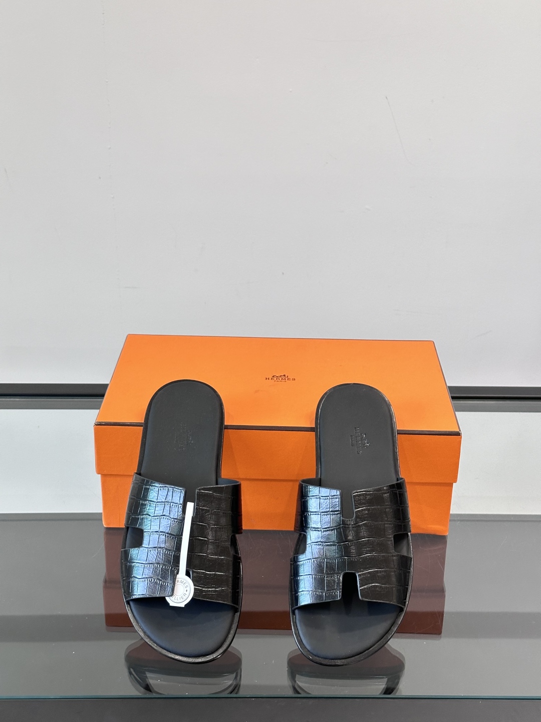 ◾️▫️Hermes 高端真皮大底男士拖鞋，高品质经典单品，用料上乘考究，版型宽松舒适，推荐入手，鞋面选