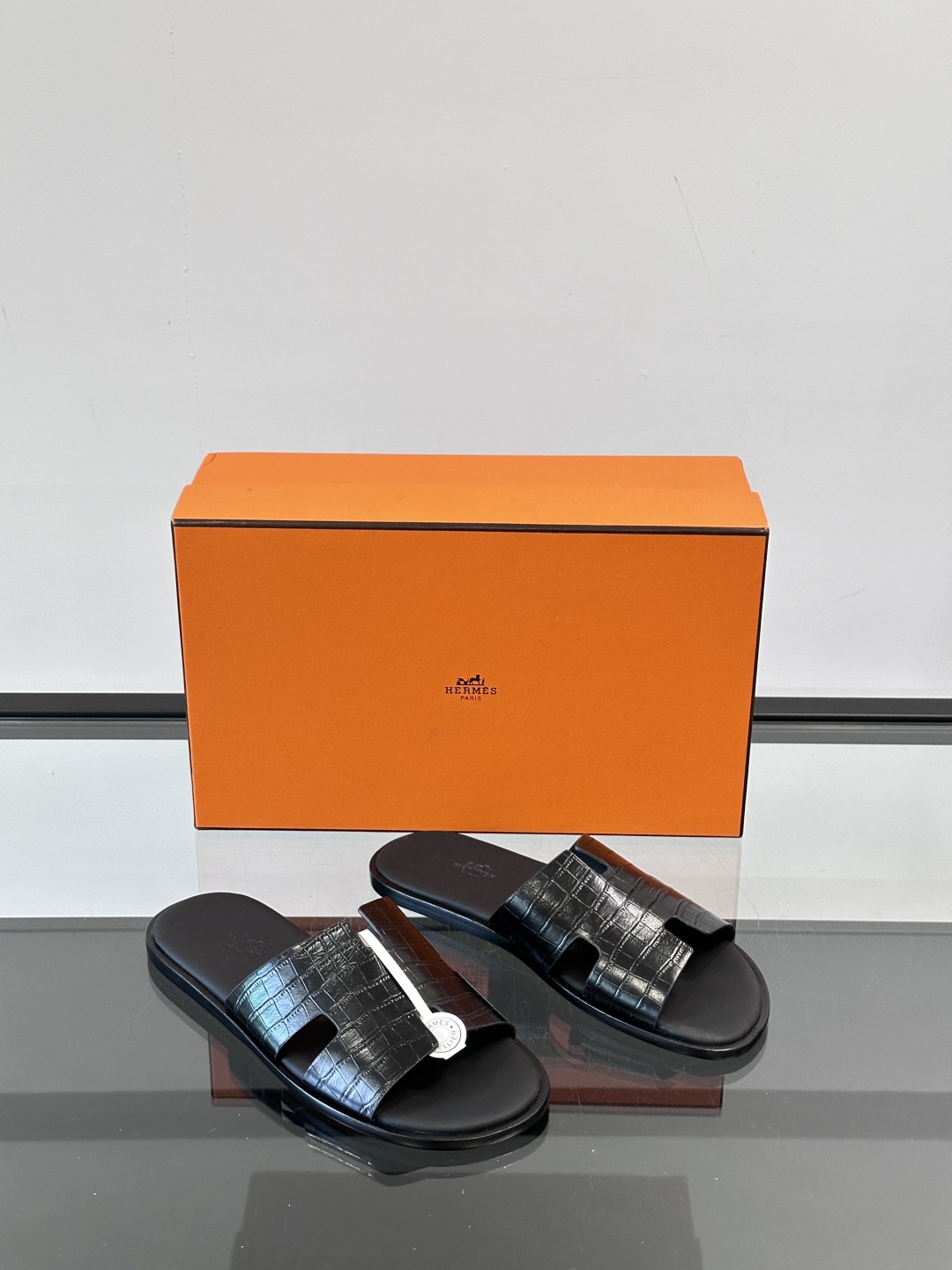 ◾️▫️Hermes 高端真皮大底男士拖鞋，高品质经典单品，用料上乘考究，版型宽松舒适，推荐入手，鞋面选