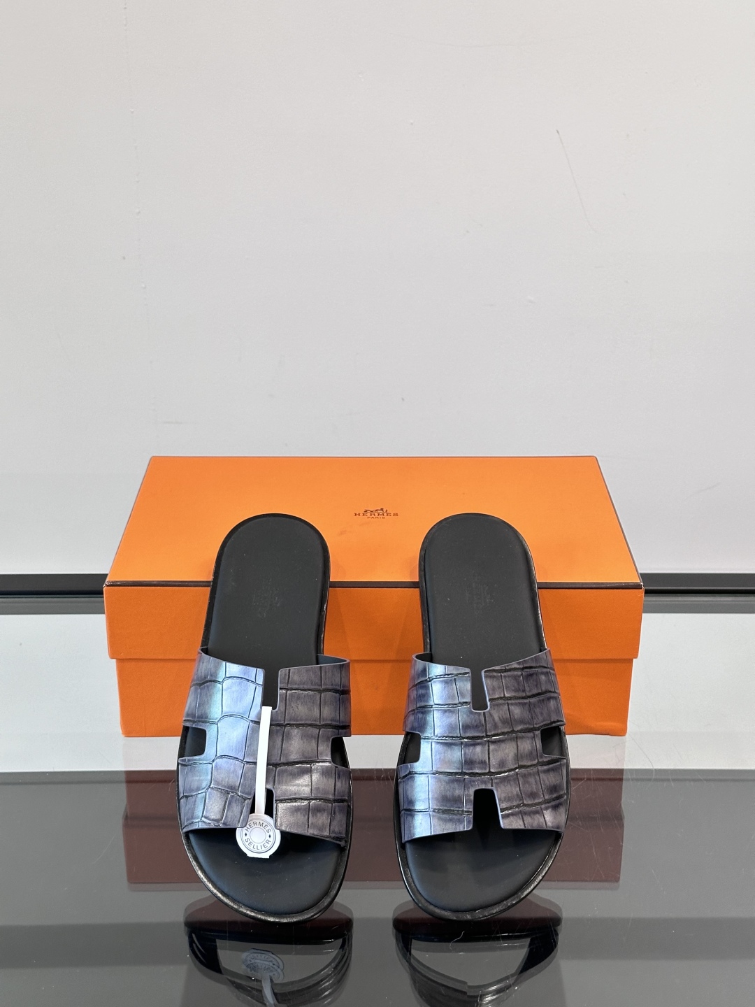 ◾️▫️Hermes 高端真皮大底男士拖鞋，高品质经典单品，用料上乘考究，版型宽松舒适，推荐入手，鞋面选