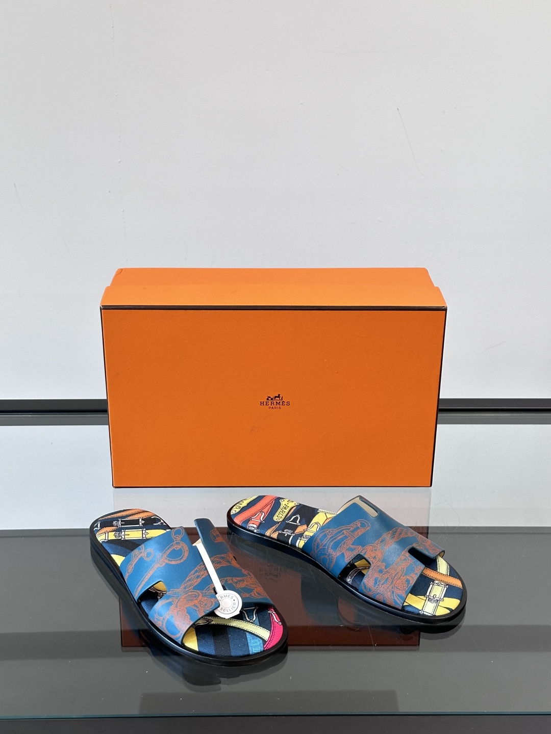 ◾️▫️Hermes 高端真皮大底男士拖鞋，高品质经典单品，用料上乘考究，版型宽松舒适，推荐入手，鞋面选