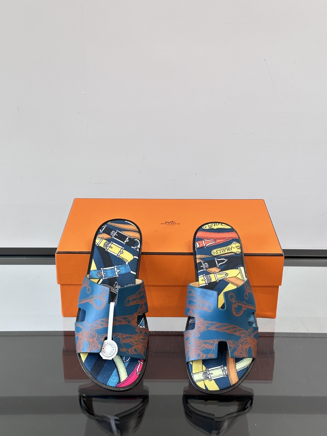 ◾️▫️Hermes 高端真皮大底男士拖鞋，高品质经典单品，用料上乘考究，版型宽松舒适，推荐入手，鞋面选