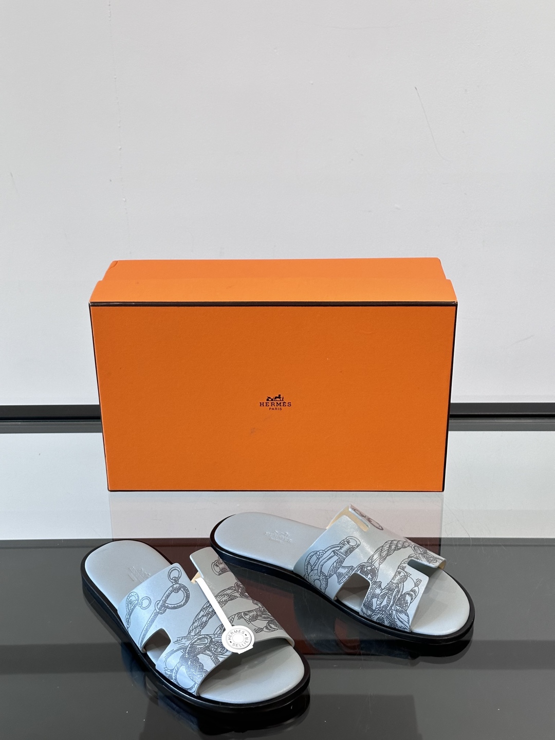 ◾️▫️Hermes 高端真皮大底男士拖鞋，高品质经典单品，用料上乘考究，版型宽松舒适，推荐入手，鞋面选