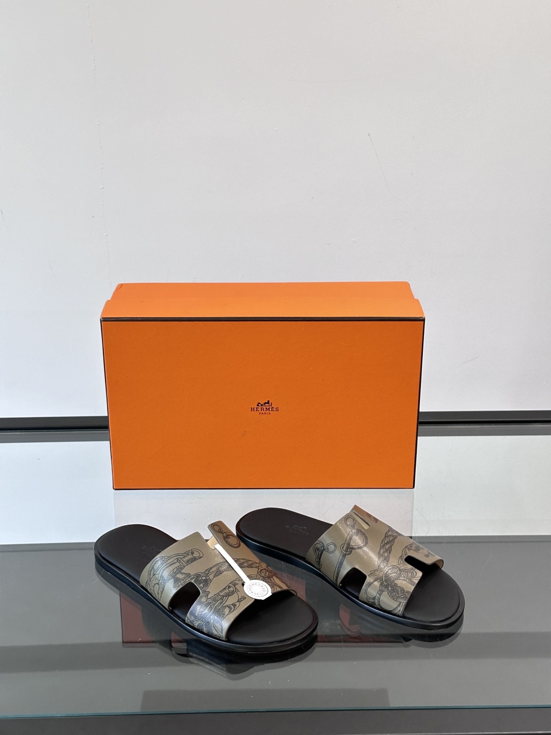 ◾️▫️Hermes 高端真皮大底男士拖鞋，高品质经典单品，用料上乘考究，版型宽松舒适，推荐入手，鞋面选