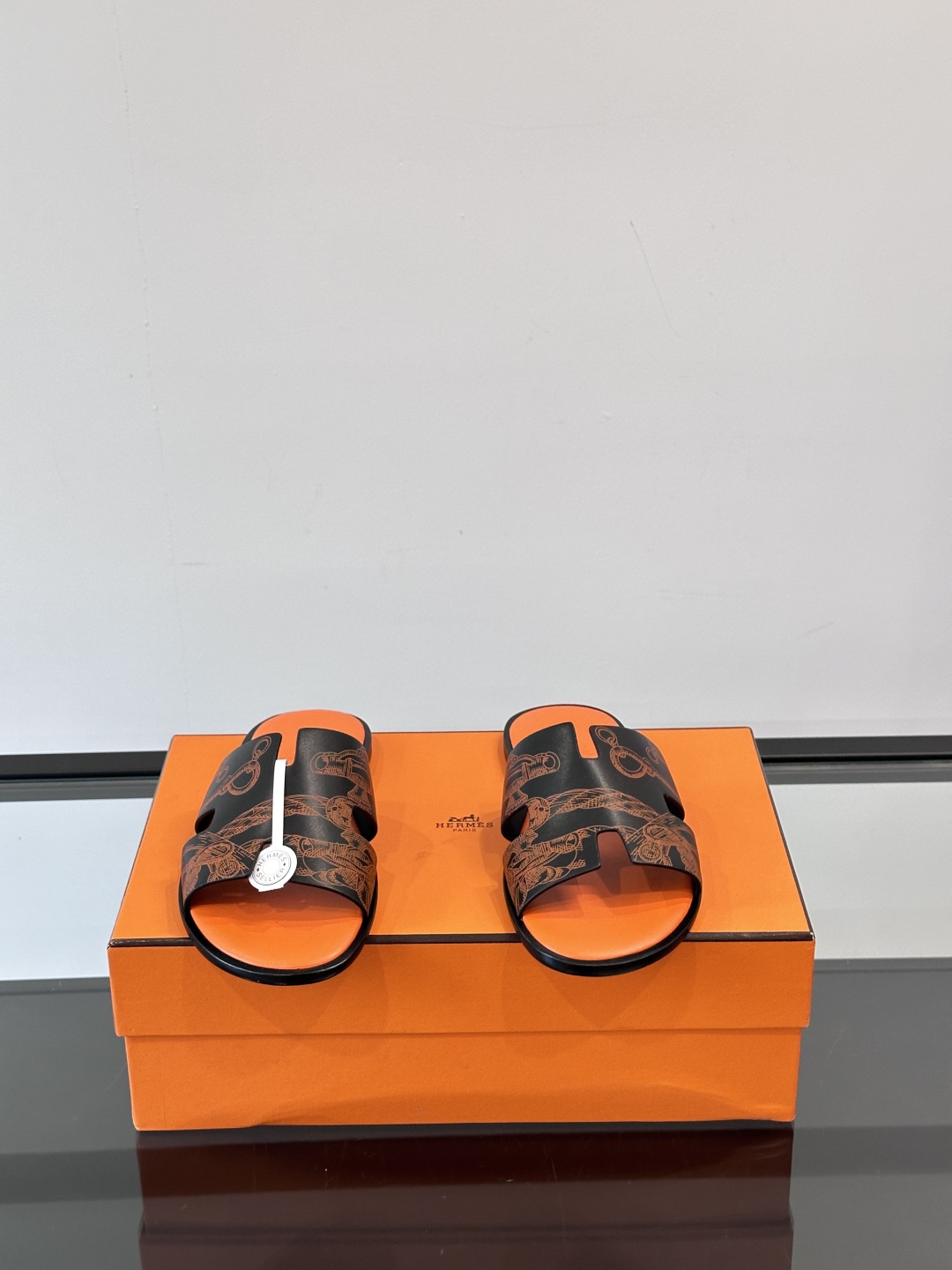 ◾️▫️Hermes 高端真皮大底男士拖鞋，高品质经典单品，用料上乘考究，版型宽松舒适，推荐入手，鞋面选