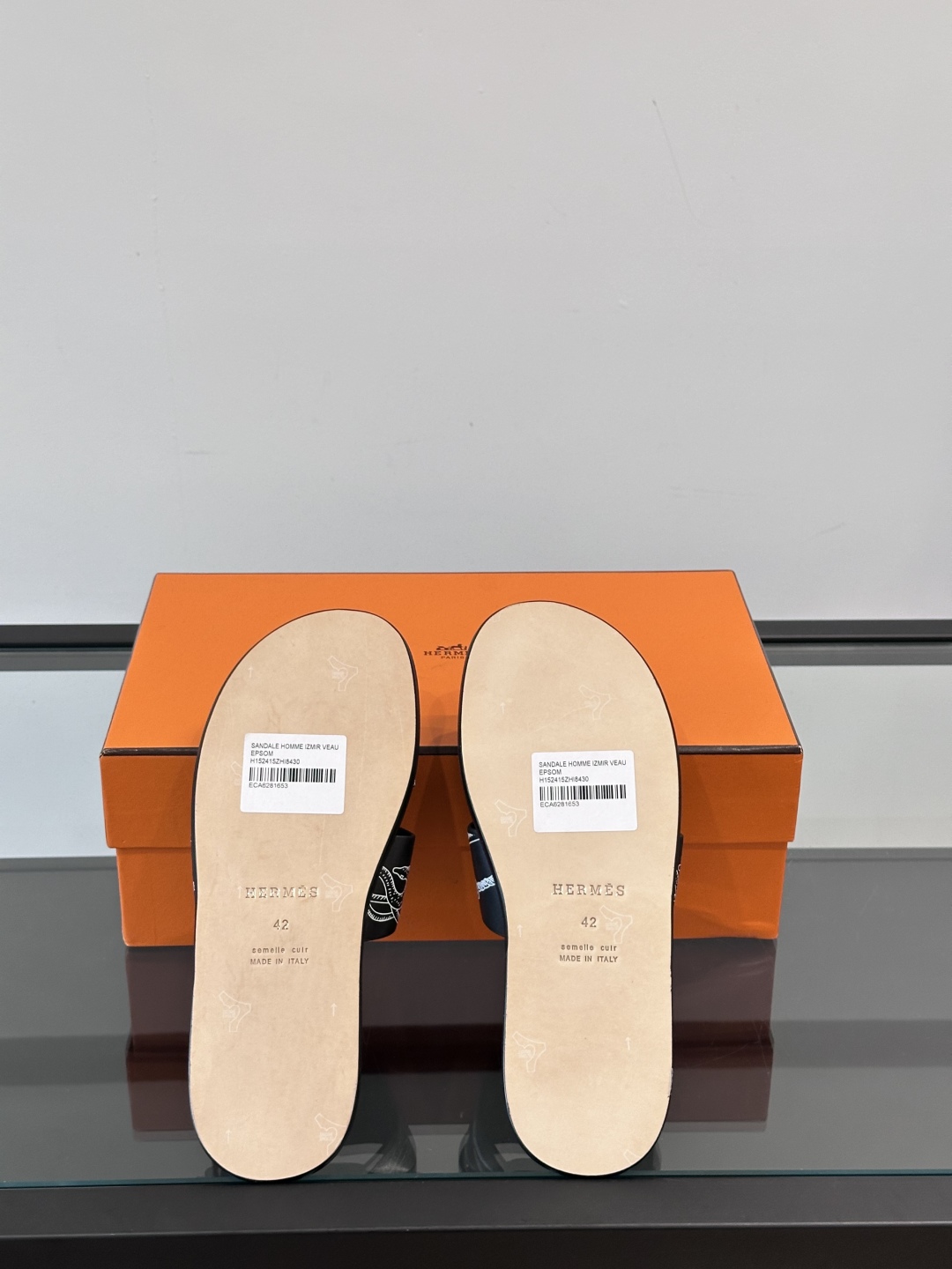 ◾️▫️Hermes 高端真皮大底男士拖鞋，高品质经典单品，用料上乘考究，版型宽松舒适，推荐入手，鞋面选