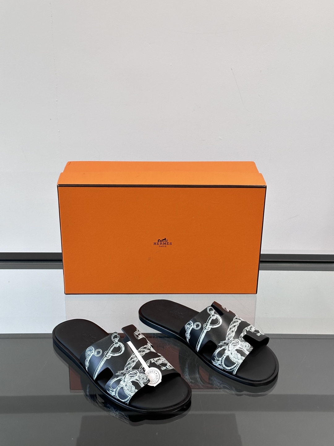 ◾️▫️Hermes 高端真皮大底男士拖鞋，高品质经典单品，用料上乘考究，版型宽松舒适，推荐入手，鞋面选