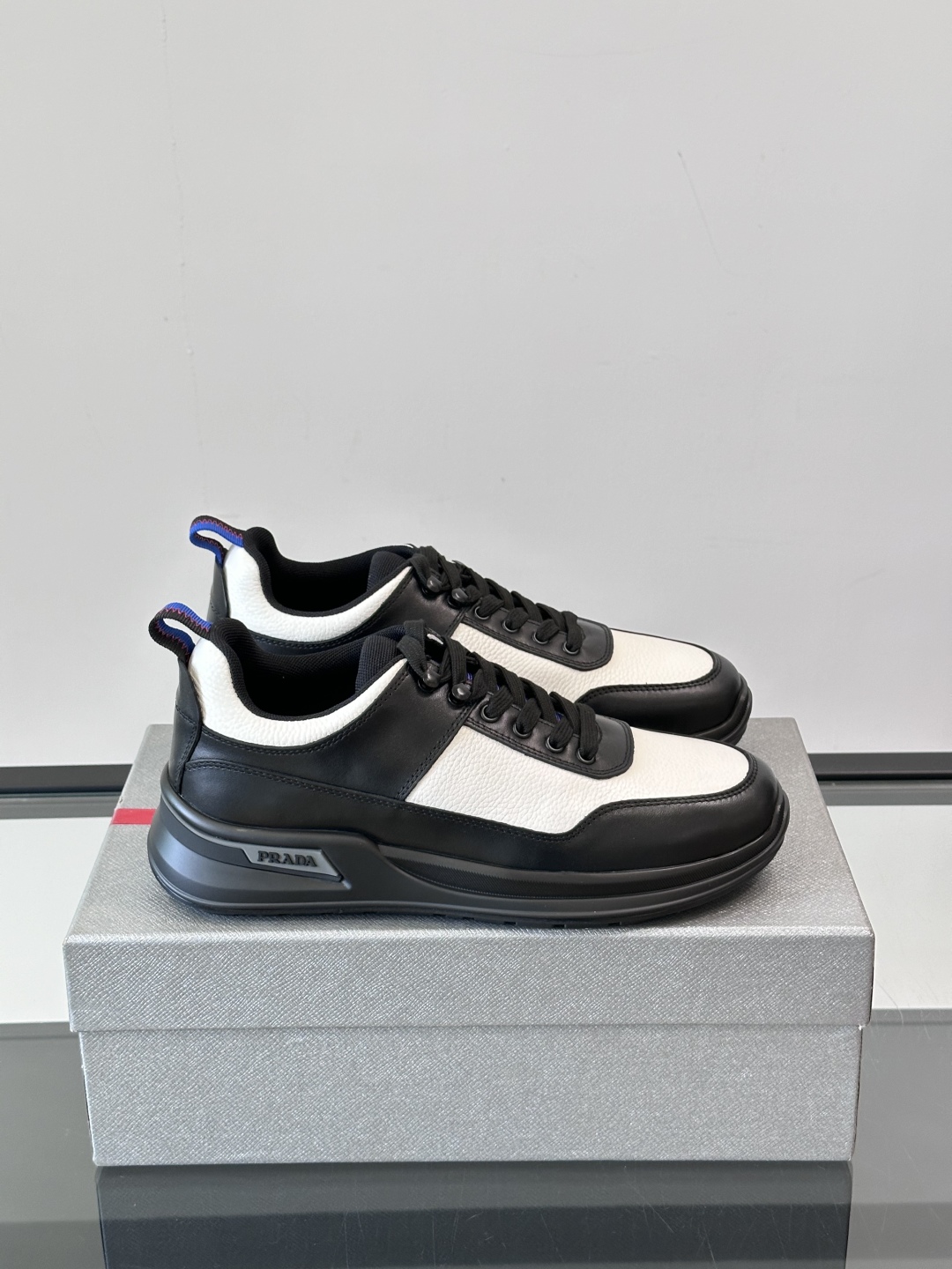 Prada Heren Sneakers - Stijlvol en Comfortabel - Maat 39-44