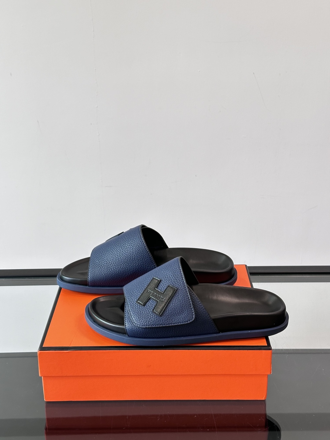 Hermes Men's Premium Leather Slides Comfortable Summer Beach Sandals 4 cmp i1750397419015 1356 0 2