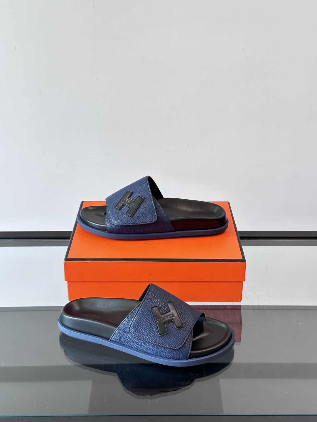 Hermes Men's Premium Leather Slides Comfortable Summer Beach Sandals 5 cmp i1750397420680 7050 0 3
