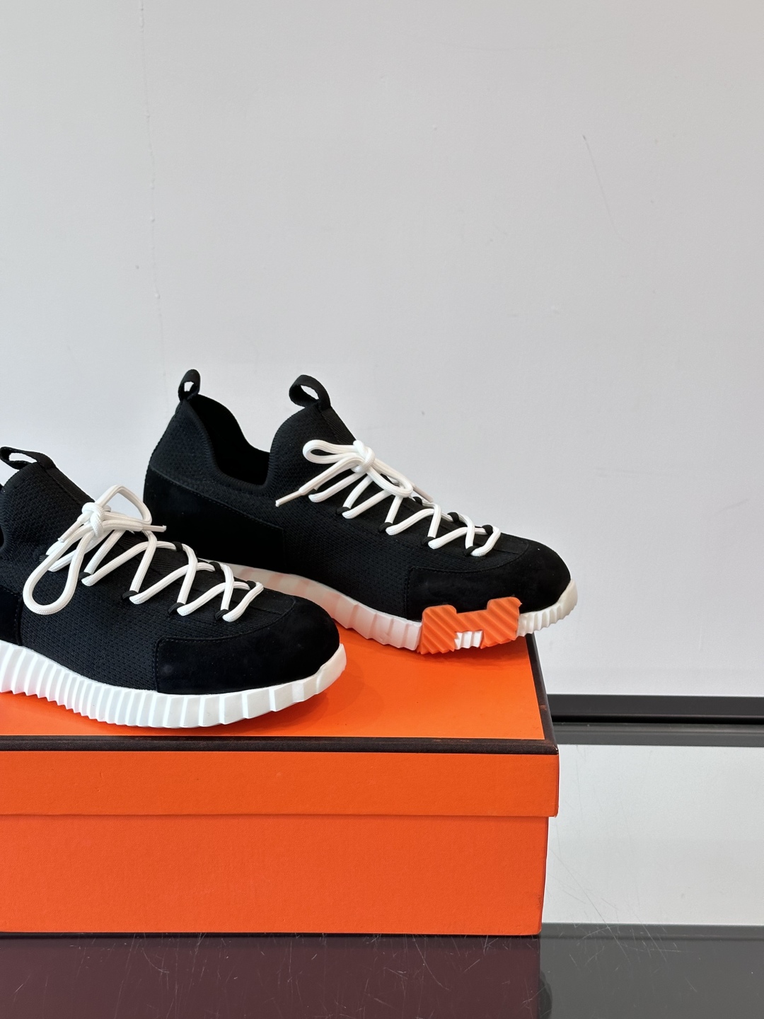 Hermes Men's Fashion Sneakers - Lightweight, Breathable, and Stylish 8 cmp i1750398232456 2084 0 6